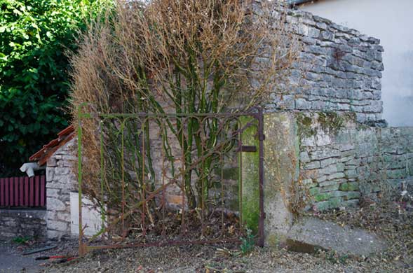 Portail d'accs  l'glise